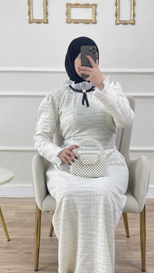 ROBE ALYANA (CHANNEL)